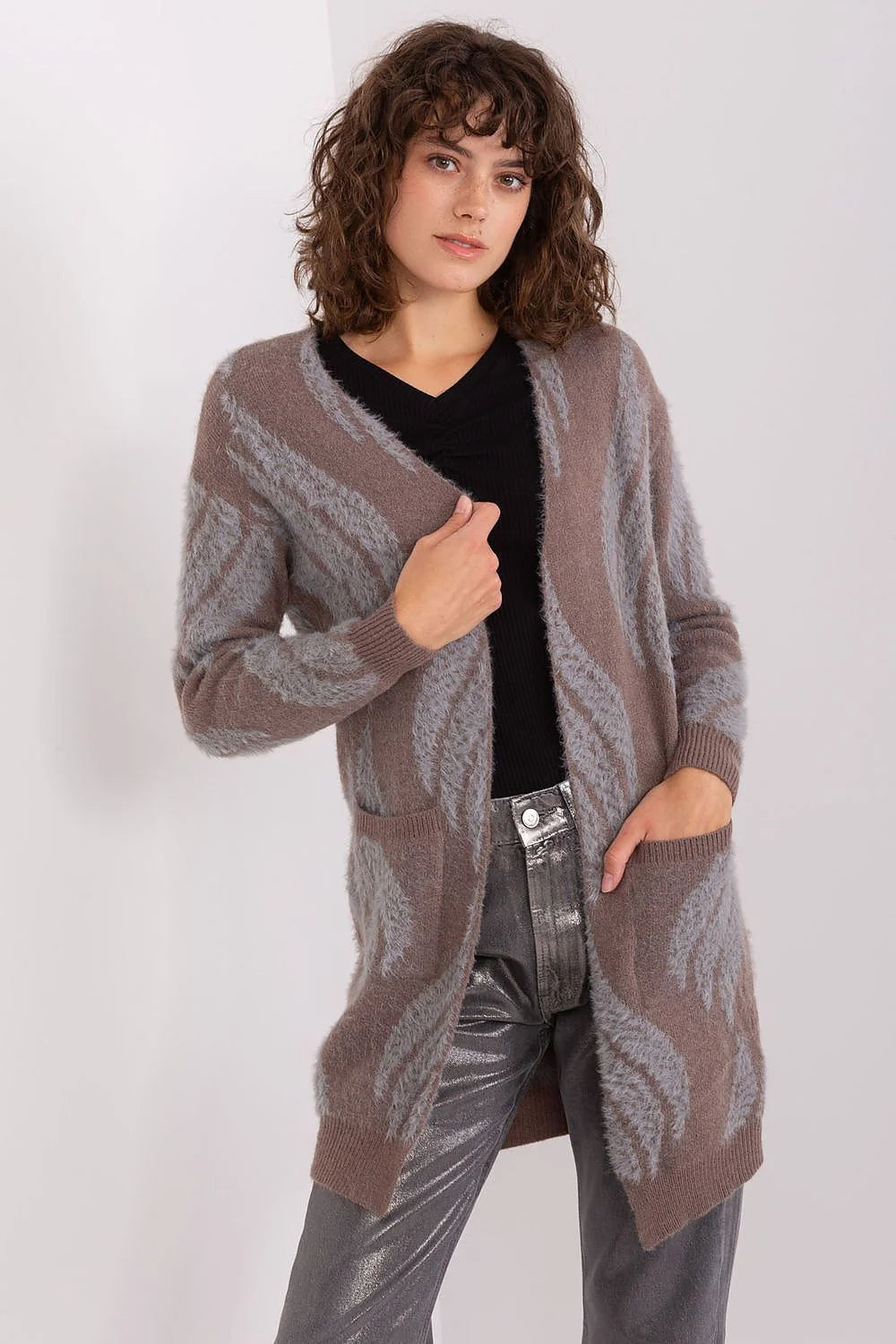 Cardigan femme design abstrait motif ondulé tissu doux confortable style moderne sans fermeture manches longues poches intégrées