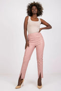 Pantalon femme style moderne cuir écologique taille haute slim fit rose poudré élastique fentes occasion semi-formelle