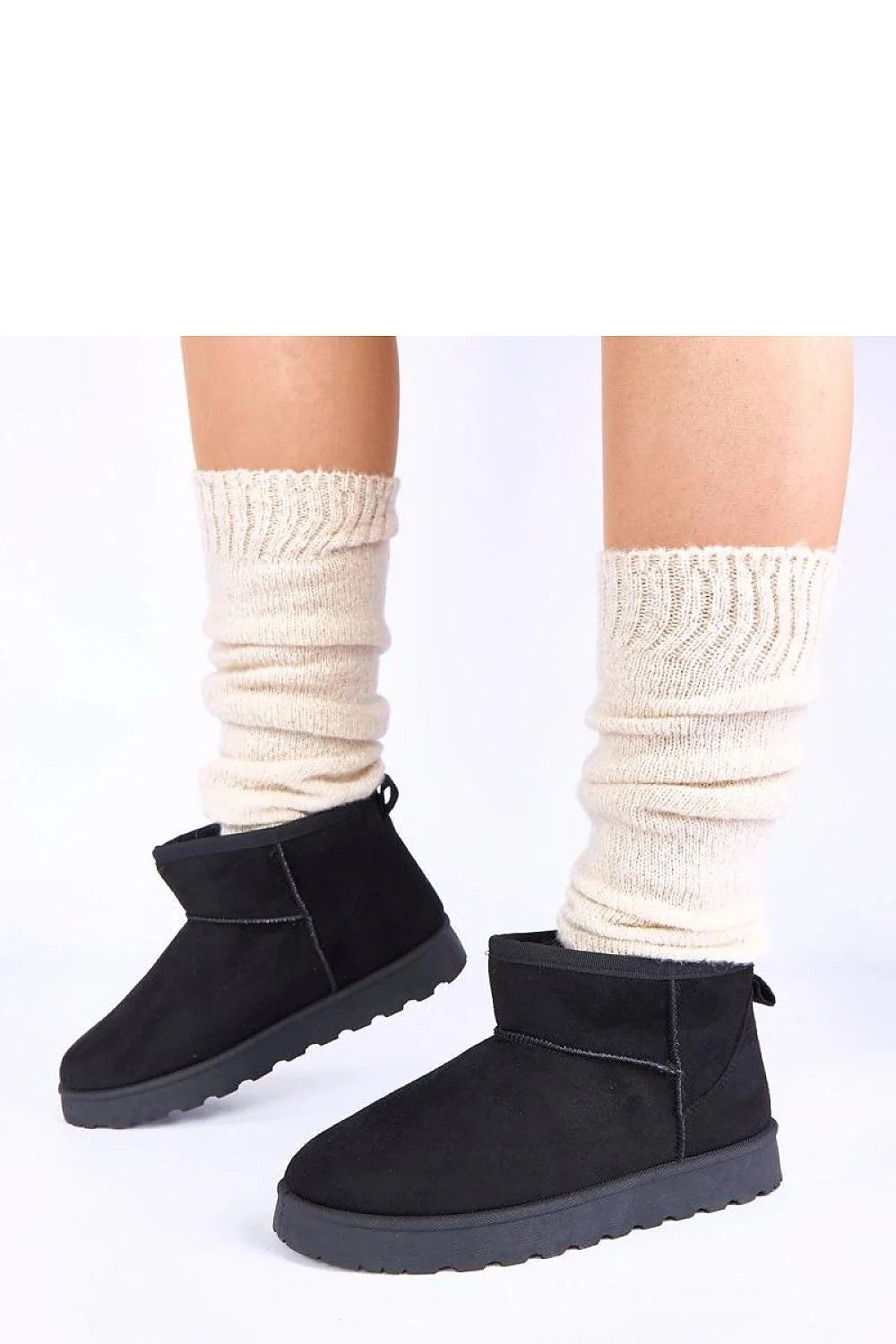 bottes neige femme noire suédine fourrure doublée intérieure chaude antidérapante semelle crantée plateforme 3cm slipon facile enfiler thermique confortable durable