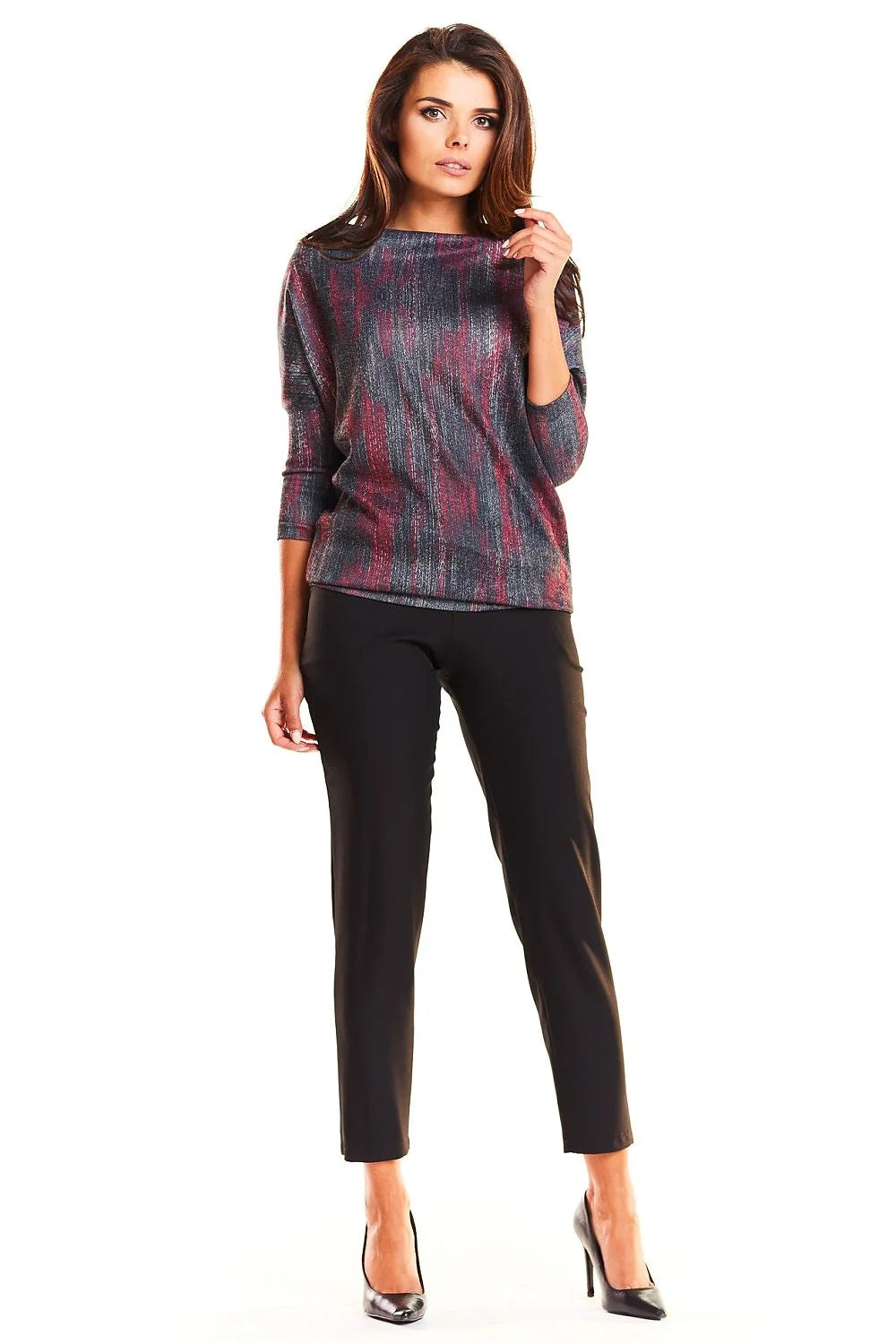 Pull bleu marine motifs dorés géométriques élégant ample confortable idéal femmes modernes style décontracté