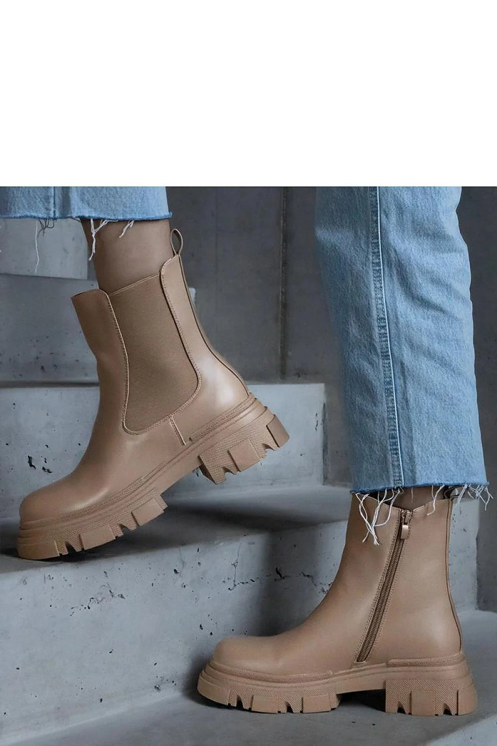 bottines chelsea femme beige nude similicuir lisse doublure chaude semelle plateforme crantée antidérapante élastique latérale urbaine confortable