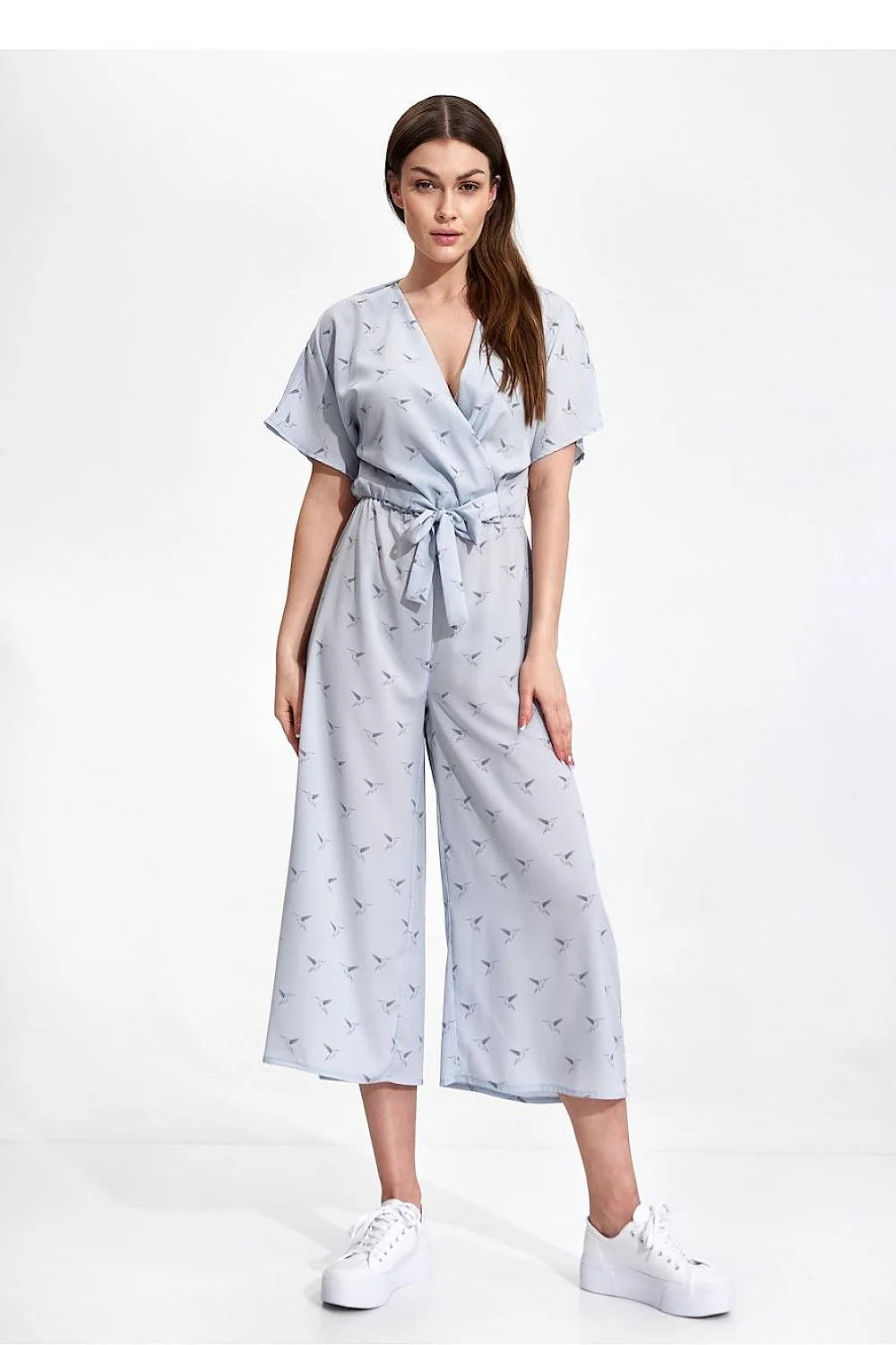 Combinaison Figl pour femme, design élégant, coupe fluide, manches courtes, encolure V croisée, beige rosé, vêtement mode, occasion décontractée, style moderne