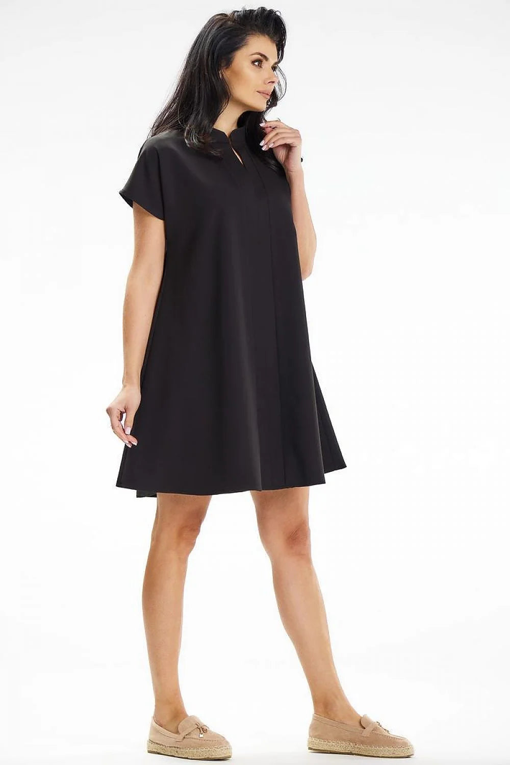 Robe de jour élégante trapeze manches courtes col rond ouverture V femme polyester elasthanne noire taille ajustable