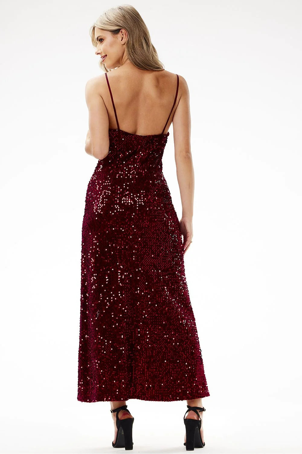 Robe longue de soirée élégante en velours pailleté couleur bordeaux coupe ajustée décolleté en V bretelles fines occasion spéciale femme