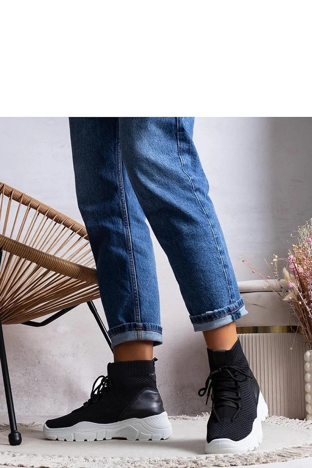 baskets montantes femmes sock maille noire cheville élastique laçage semelle plateforme blanche crantée chic respirante amortissante légère maintien adhérence