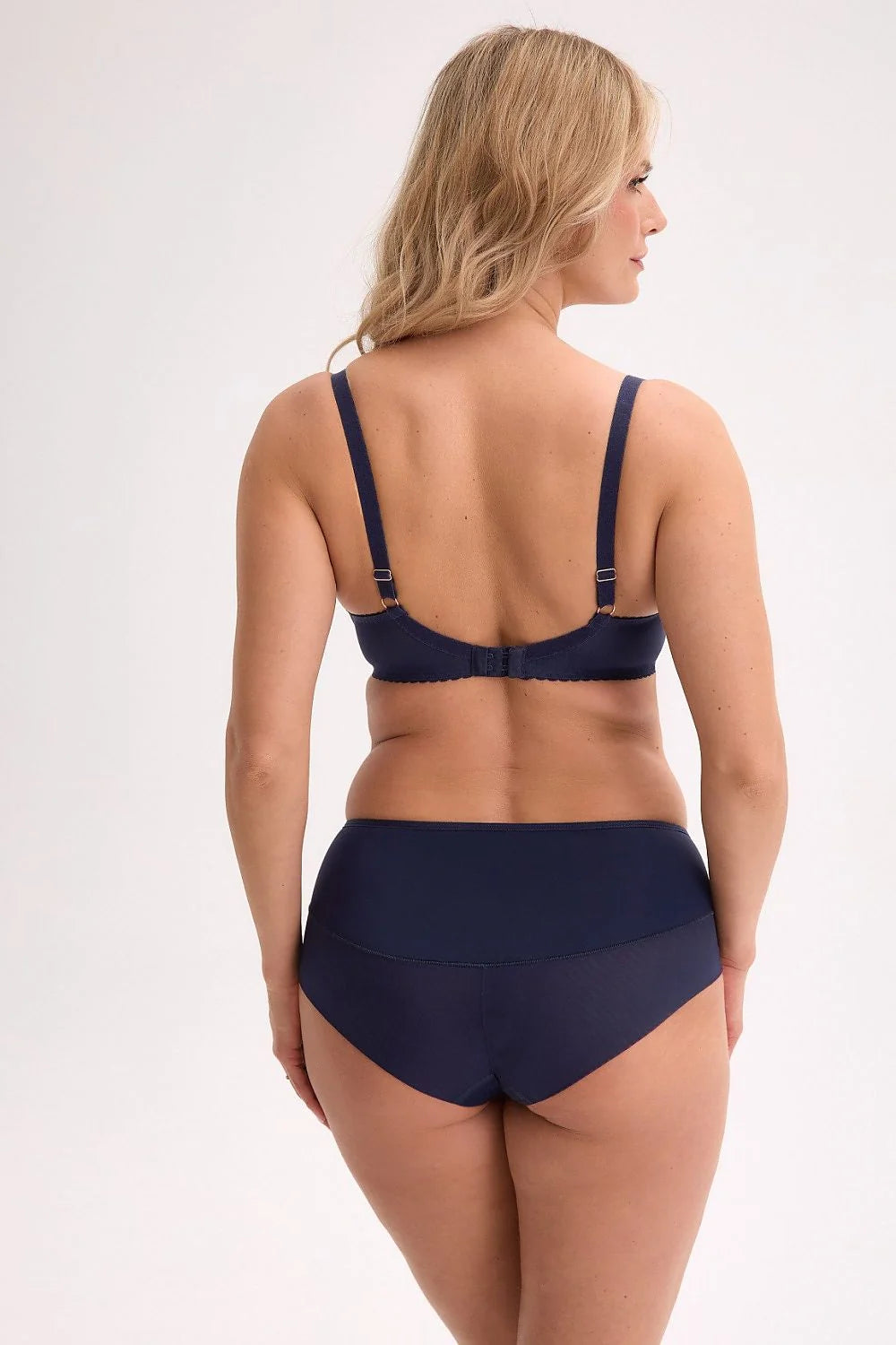 soutien gorge balconnet armatures semi rembourré bonnets doux maintien sculptant broderie florale tulle transparent bijou bleu marine cadeau élégant