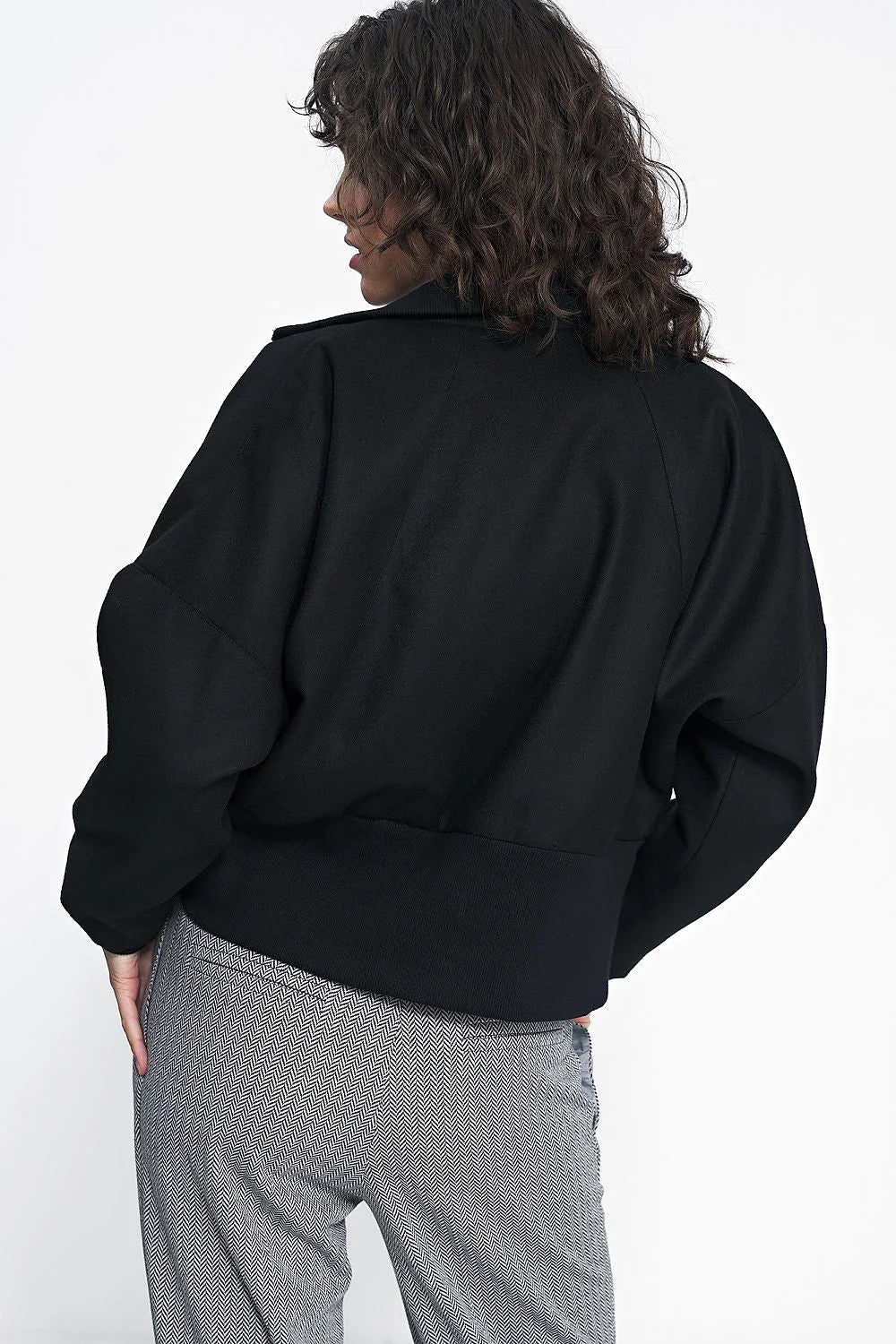 Veste urbaine féminine noire oversize polyester spandex viscose automne printemps coupe cintrée taille ajustable femme