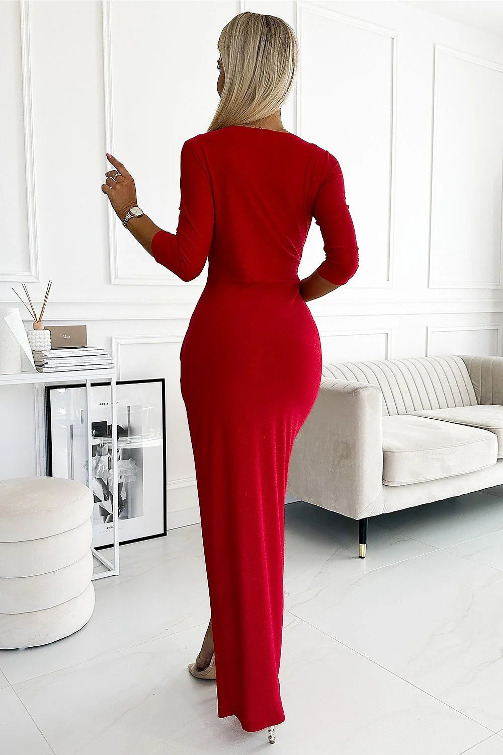 robe longue pailletée rouge soirée élégante moulante portefeuille encolure V croisée manches troisquarts fente haute ceinture métallique ajustable stretch glamour