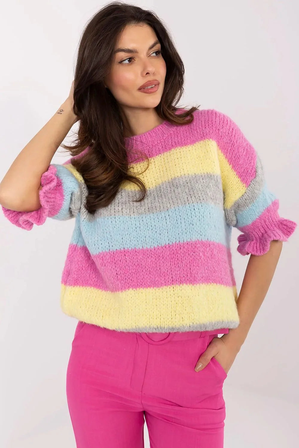 pull rayures multicolores femme maille épaisse duveteuse horizontales pastel col rond boxy courte manches retroussées volants moelleux printemps automne