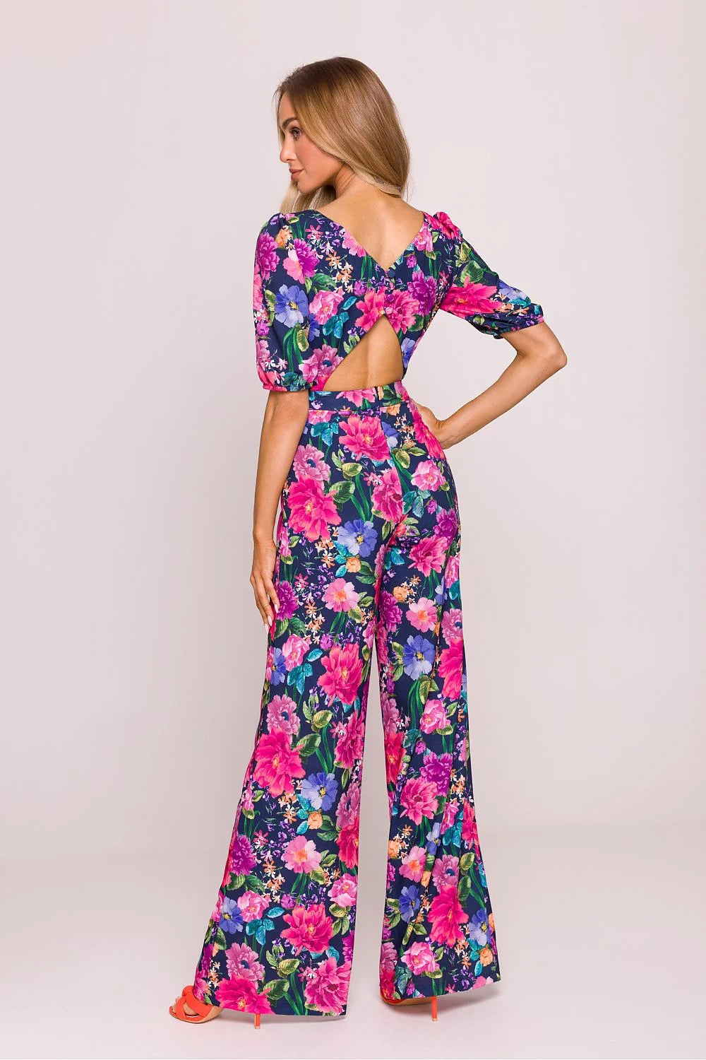 Combinaison élégante à imprimé floral multicolore tissu délicat coupe ajustée jambes larges occasions spéciales femmes