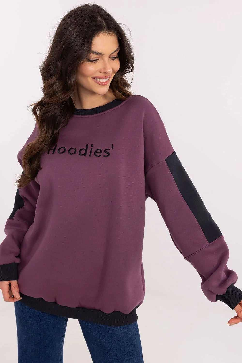 Sweatshirt féminin moderne décontracté couleur prune contrastes manches longues col rond doublure coton polyester