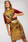 Robe de soirée élégante pour femmes mi-longue manches courtes sequins dorés velours rouge ajustée