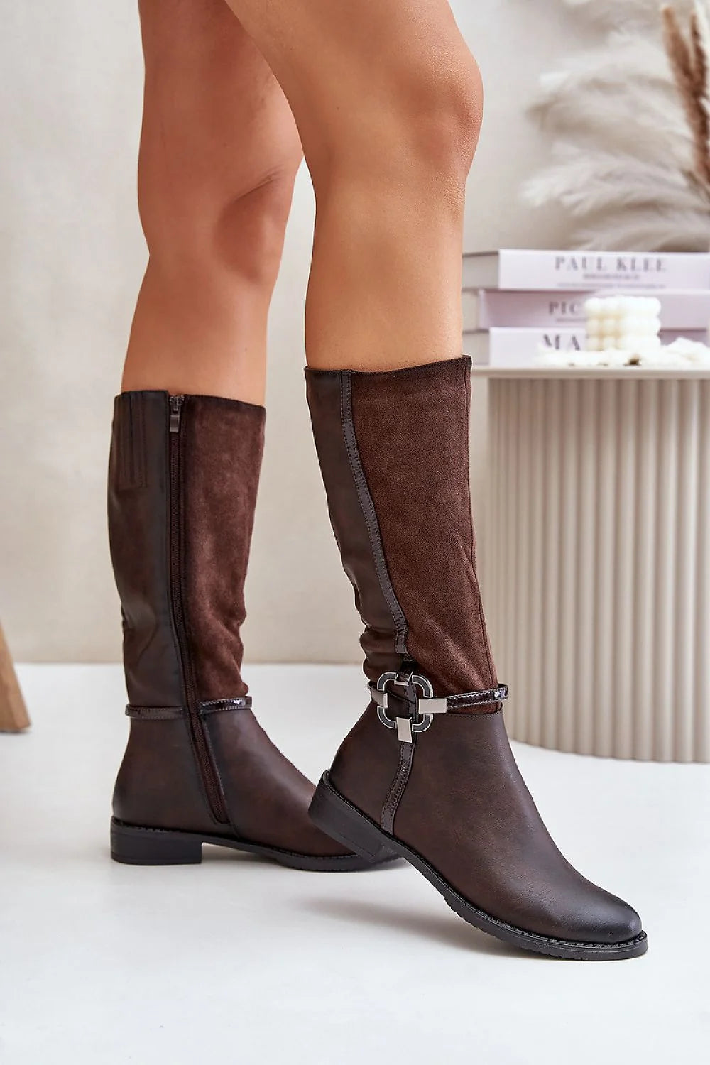 Bottes cuissardes féminines élégantes.Step in style Jezzi, simili cuir suède, boucle métallique, talon plat, tige 35 cm, coupe ajustée, semelle caoutchouc, style équestre, confort tout jour, occasion quotidienne et habillée