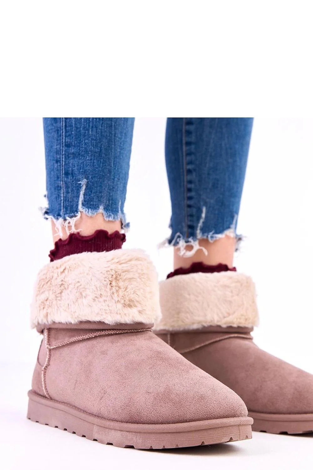 bottines neige fourrées femme cheville suédine rose poudré taupe bout rond bord retourné fausse fourrure crème semelle caoutchouc antidérapante confortable