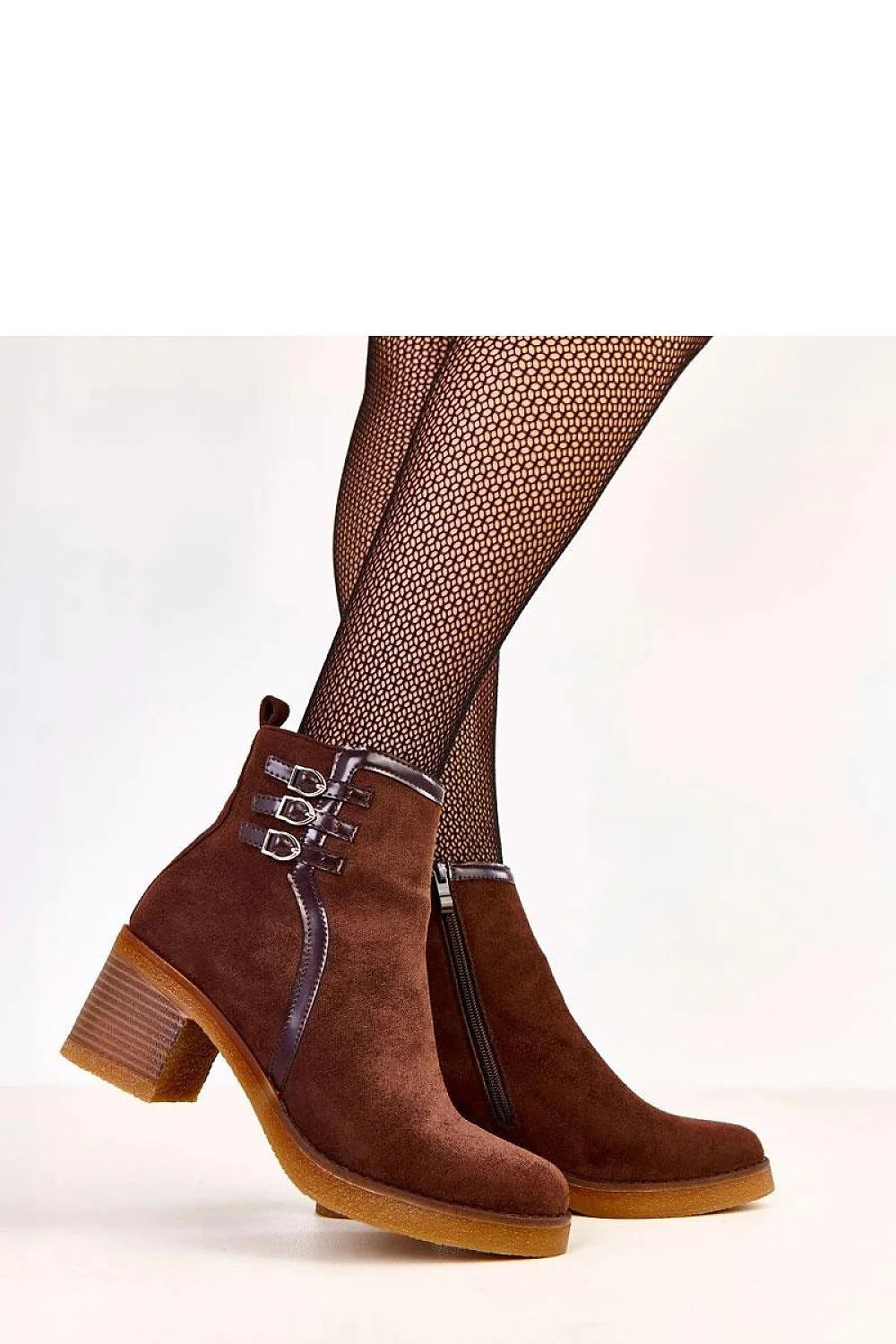 bottines cheville femme cuir écologique suédé souple marron bout rond talon bloc 7cm doublure chaude semelle gomme crêpe boucles métalliques