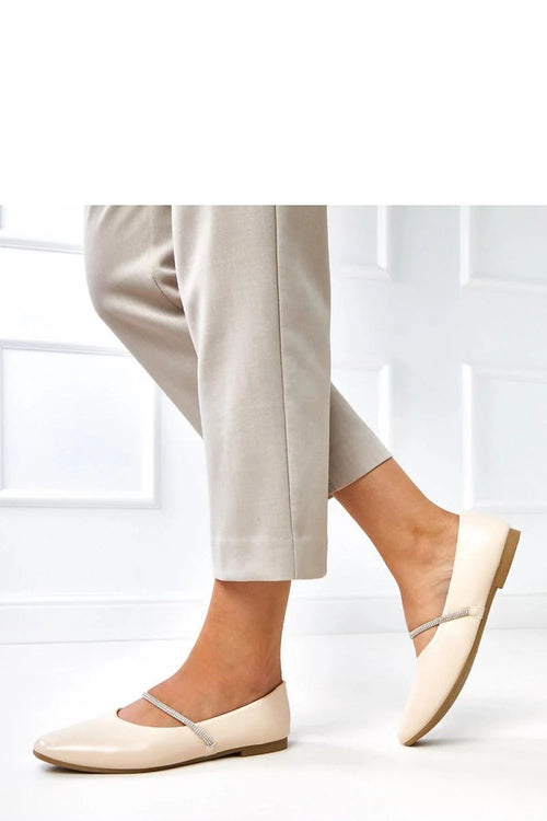 ballerines femme élégantes similicuir verni nude écru bout amande bride fine ornée strass scintillants semelle plate souple confort quotidien chic