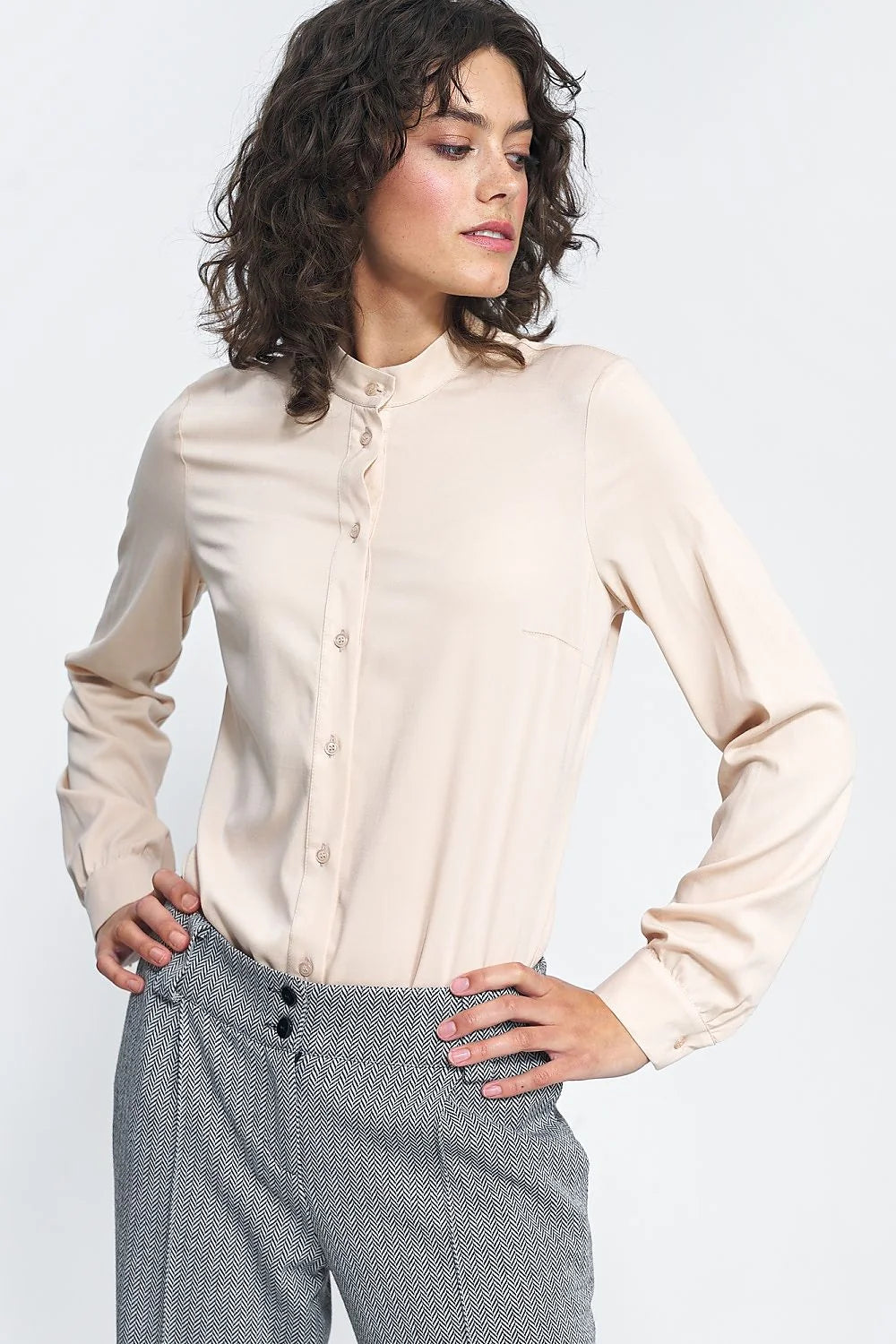 Chemise manche longue Nife classique élégante coupe droite col officier beige clair 100% viscose femmes polyvalente