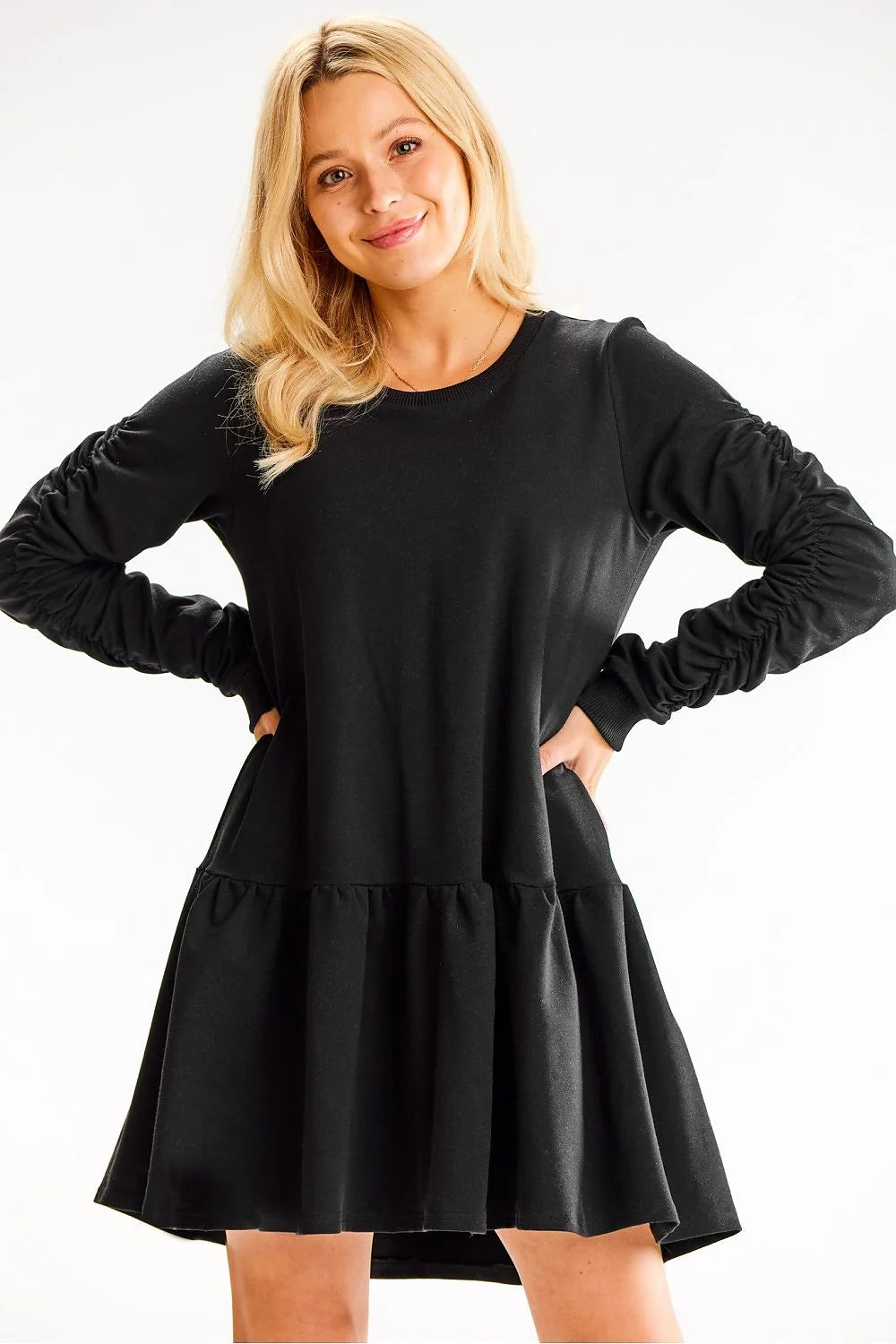 Robe de jour élégante moderne noire manches longues fronces en coton femme taille ajustable coupe trapèze