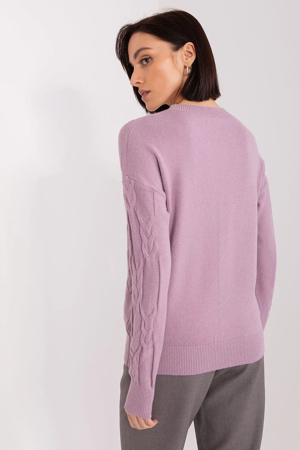 Pull maille motif torsades femme couleur lilas maille tricoté manches longues col rond épaules tombantes