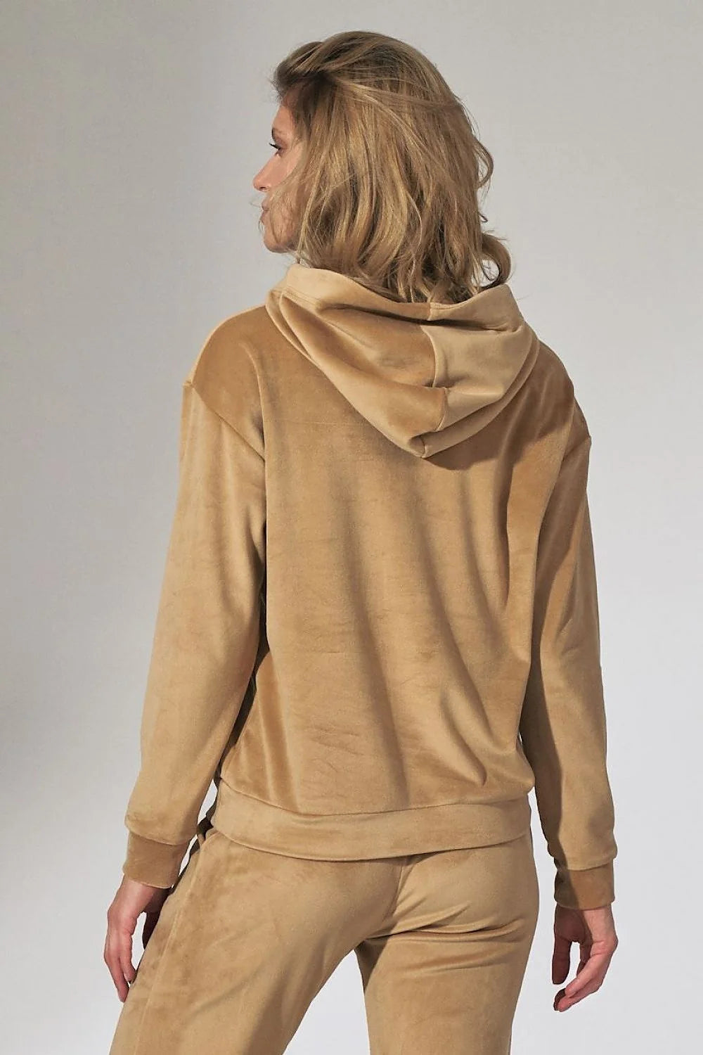 Ensemble loungewear femme velour rose doux coupe ample confortable style décontracté cocooning moderne élégant