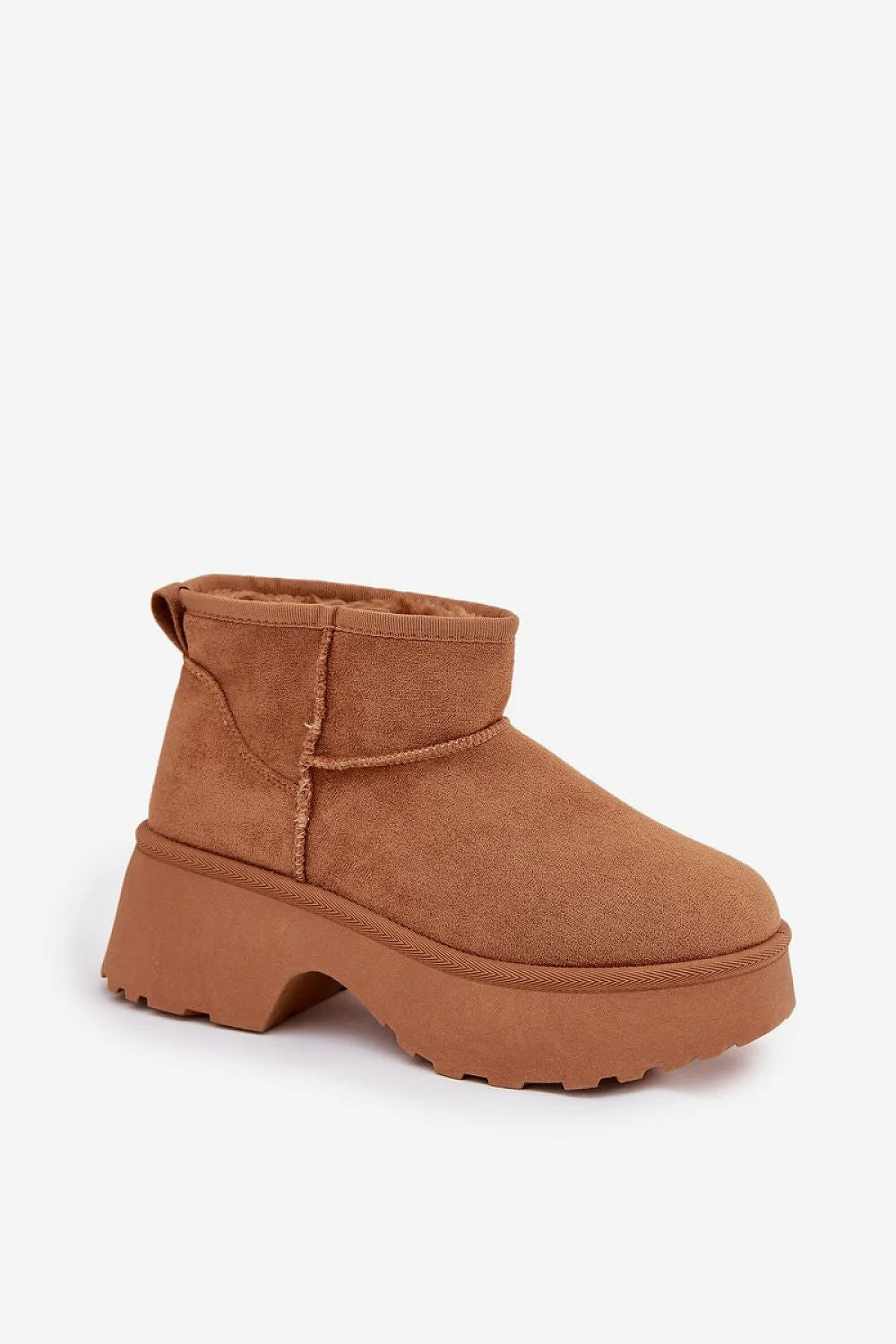 bottes femme daim écologique camel plateforme compensée talon doublure fourrure semelle crantée confortable chaude bout rond tige courte