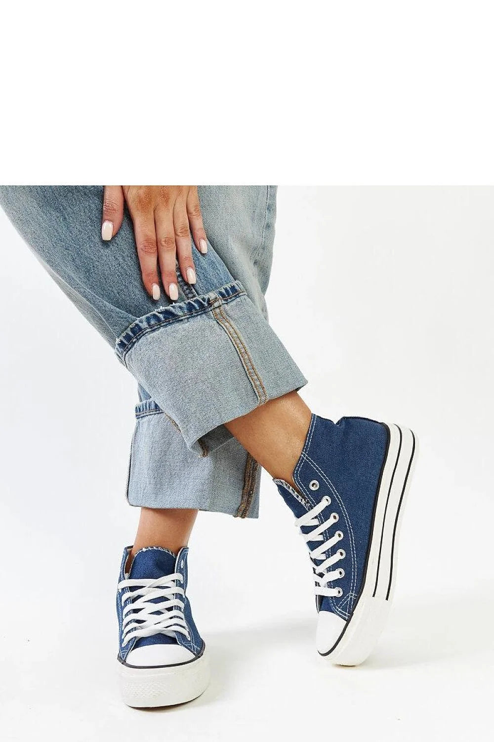 Baskets montantes pour femmes style urbain bleu denim tige haute semelle épaisse laces blanches métal vintage mode décontractée