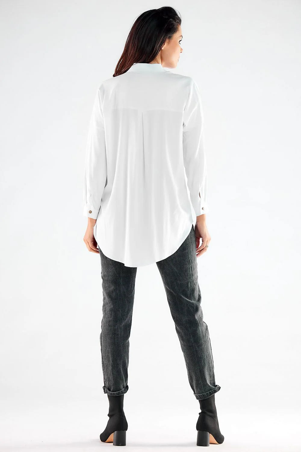 Chemise manche longue awama femme style classique élégance intemporelle coupe ample matières douces confort tailles variées