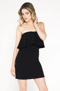 Robe noire coton élégante sans bretelles volants ajustée pour soirées mode féminine chic minimaliste