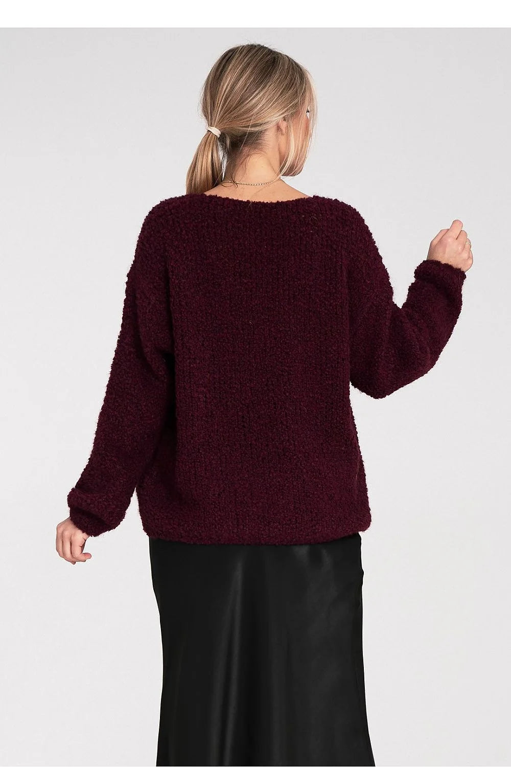 pull femme oversize maille bouclée teddy bordeaux profond coupe ample manches longues encolure ronde dégagée texture douce moelleuse