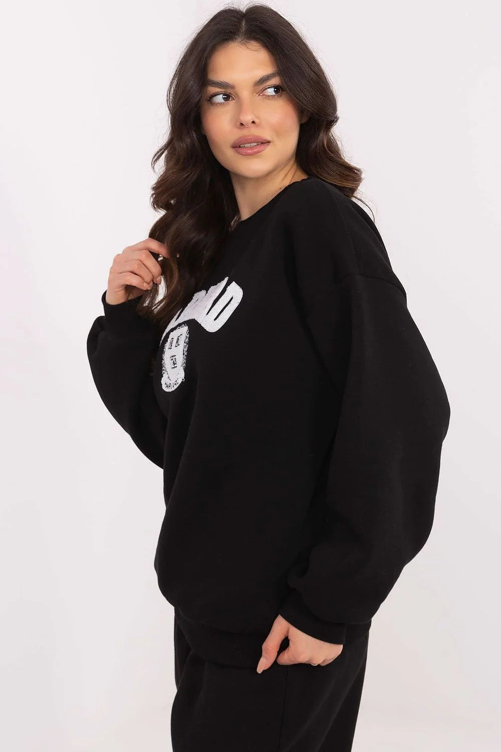 Sweatshirt femme Harvard ample couleur noire coton polyester longues manches encolure ronde logo université manches bouffantes côtelé