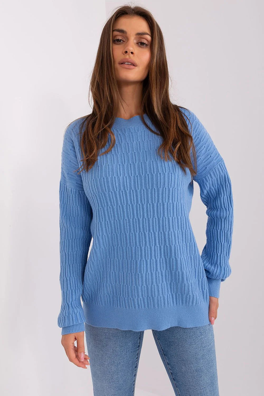 Pullover femme design moderne maille texturée bleu clair manches longues col rond automne hiver