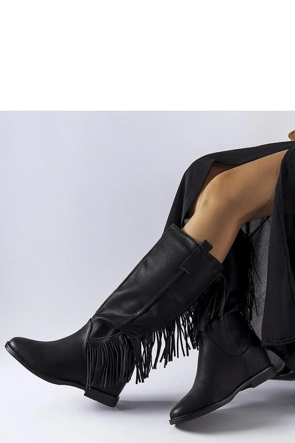 Bottes hautes pour femmes style moderne audacieux franges latérales cuir synthétique noir coupe droite confortable maintien froid femme occasions multiples