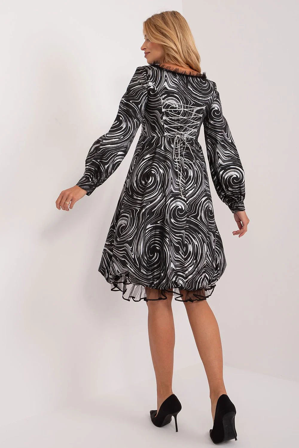 Robe de soirée élégante longueur genou manches longues tissu léger motifs modernes Polyester femme