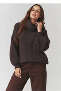 pull femme oversize col roulé maille duveteuse marron foncé manches ballon poignets côtelés moelleux chaud cosy élégant italien alpaga doux