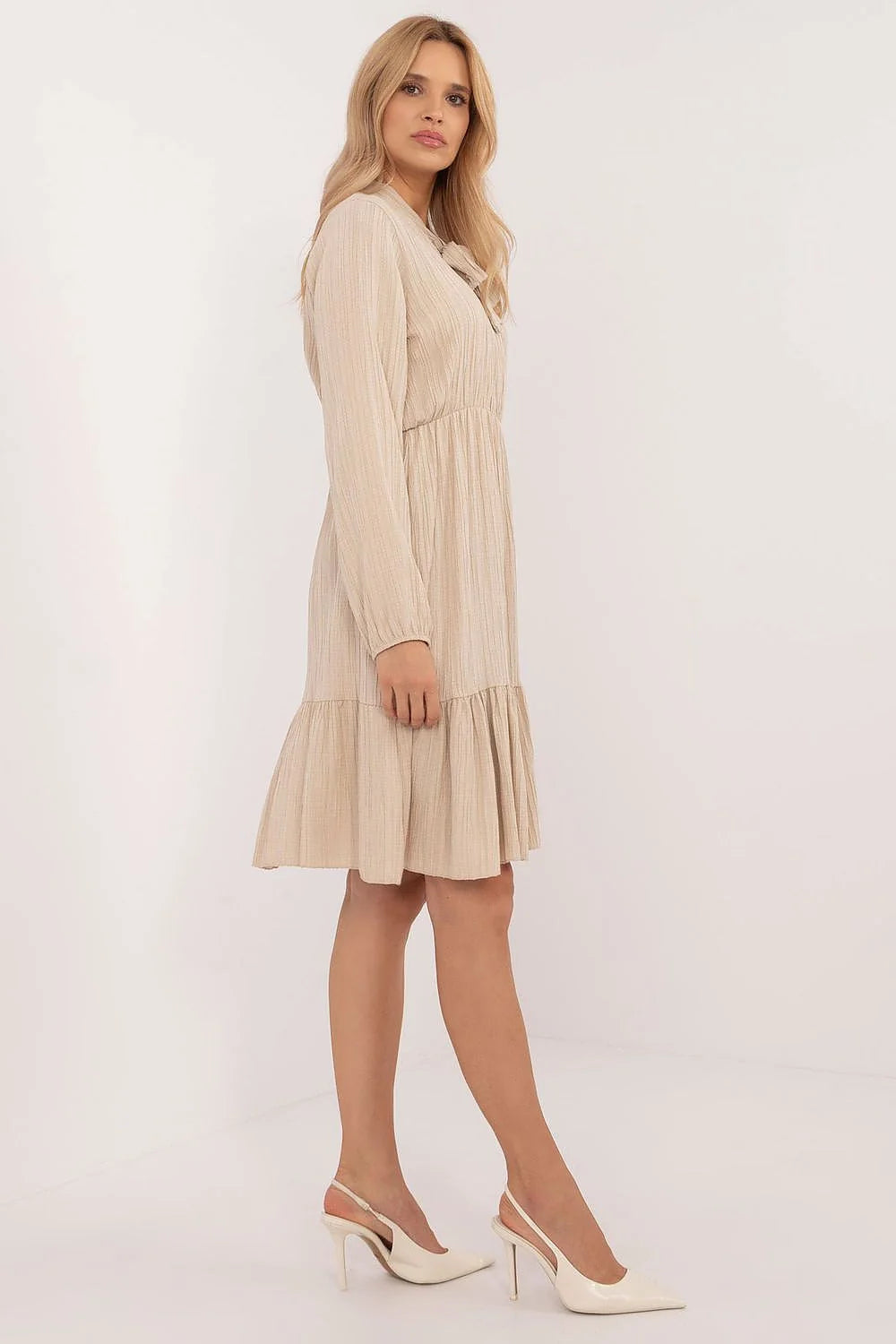 Robe de jour élégante Och Bella coupe évasée manches longues tailleur haut jupe plissée volants beige clair polyester élasthanne femmes polyvalente