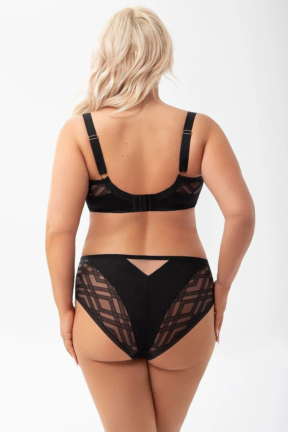 Ensemble de lingerie féminine moderne élégant soutien-gorge balconnet culotte motifs géométriques tissu maille dentelle noire confort taille ajustable