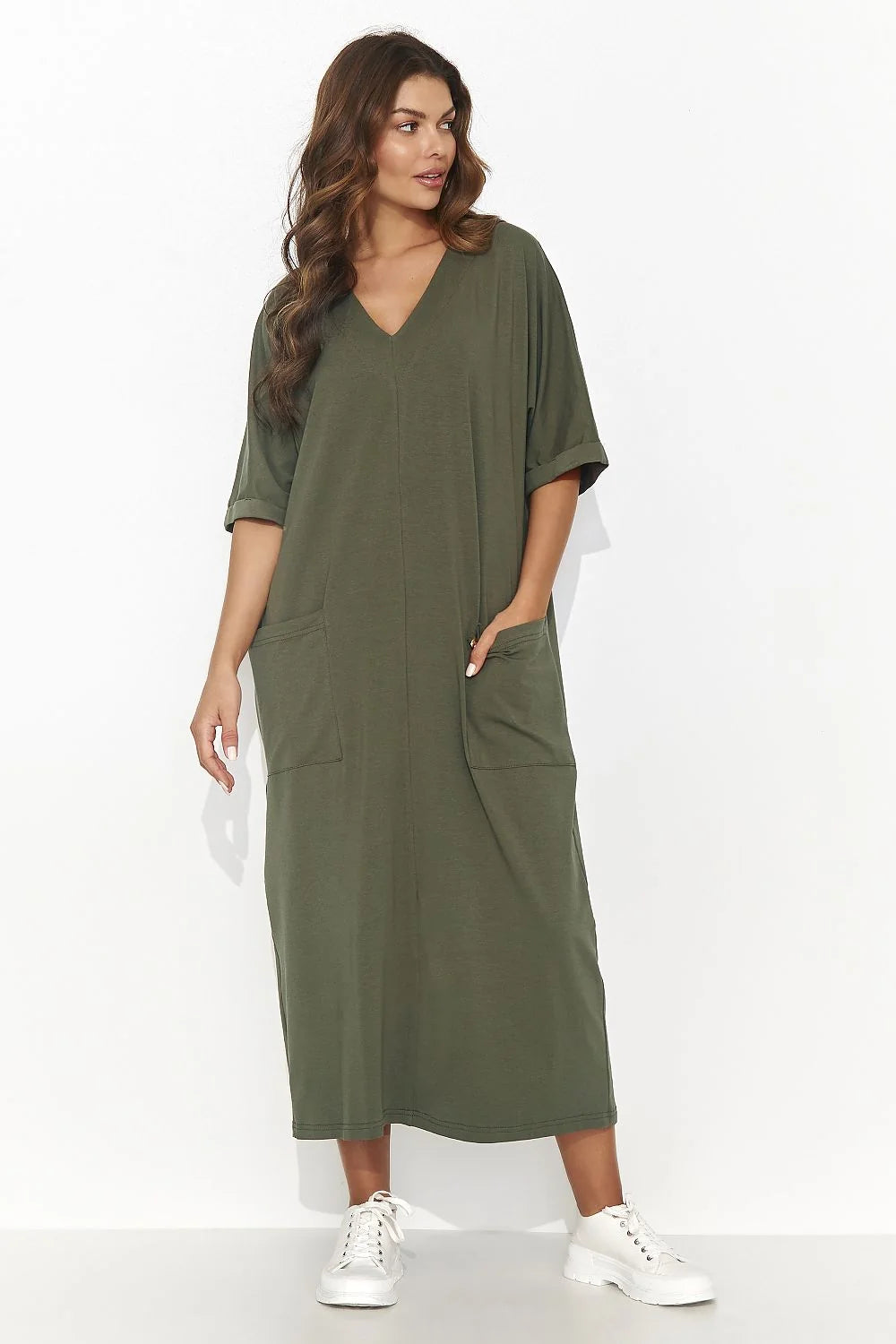 robe longue décontractée manches courtes décolleté V poches plaquées kaki olive oversize coupe droite fluide jersey stretch douce respirante élégante