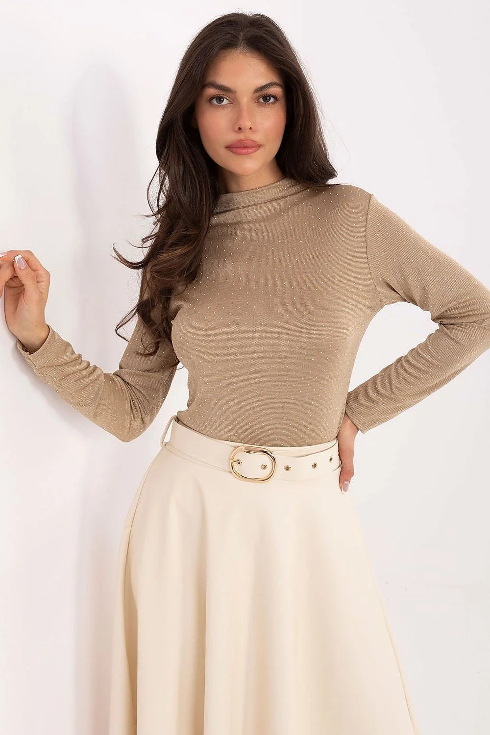 chemisier ajusté col montant manches longues viscose polyester extensible strass scintillant beige camel élégant doux confortable superposable soirée