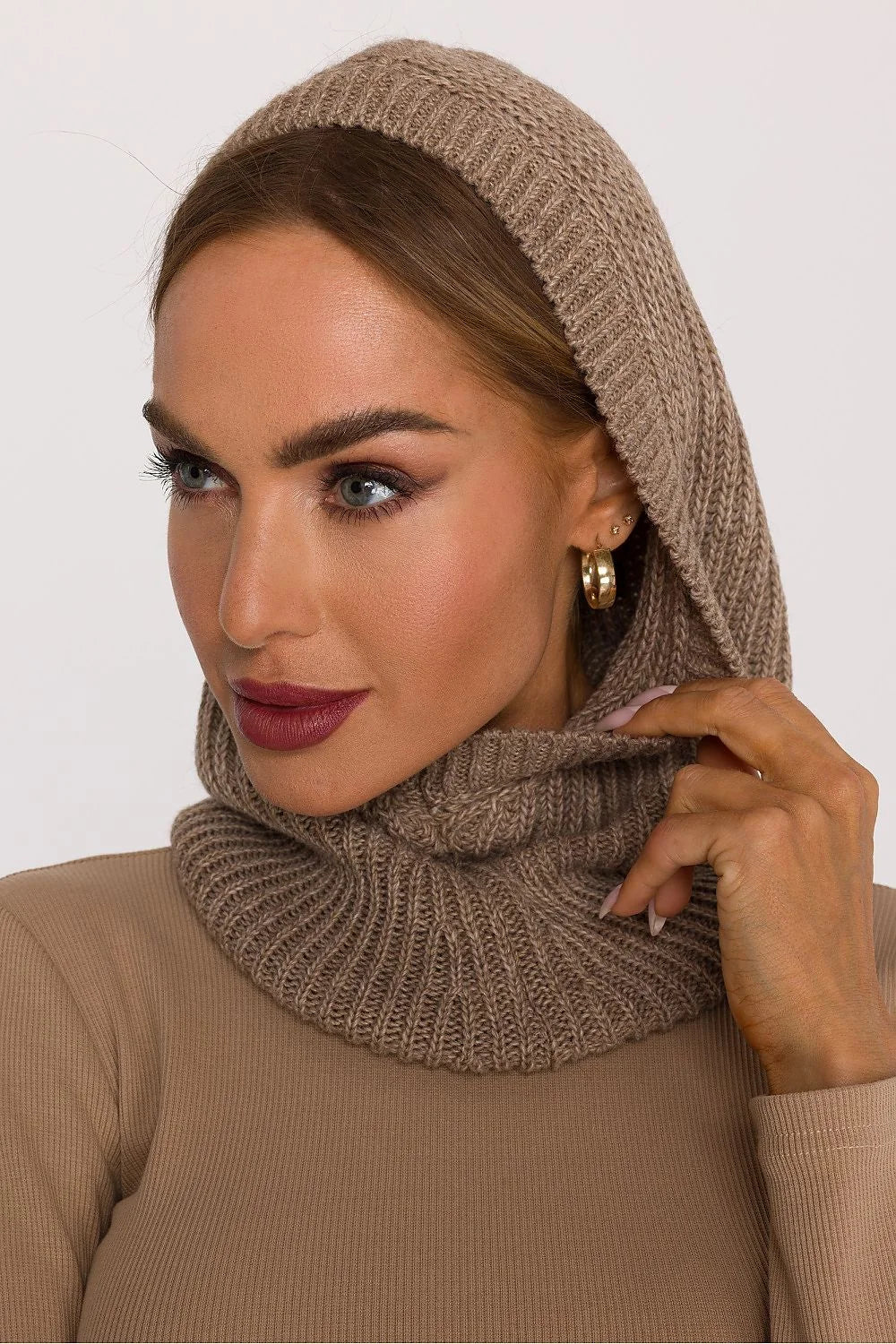 balaklava snood capuche tubulaire maille côtelée taupe chaud doux extensible élastique coupe ajustée col monté bordcôtes maintien thermique