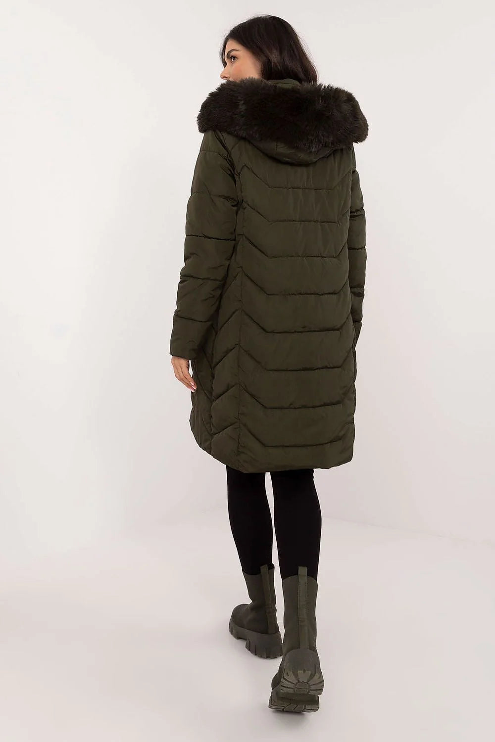 parka femme longue kaki matelassée boudins coupe droite capuche bordée fausse fourrure amovible cordons serrage polyester rembourrage synthétique isolation thermique
