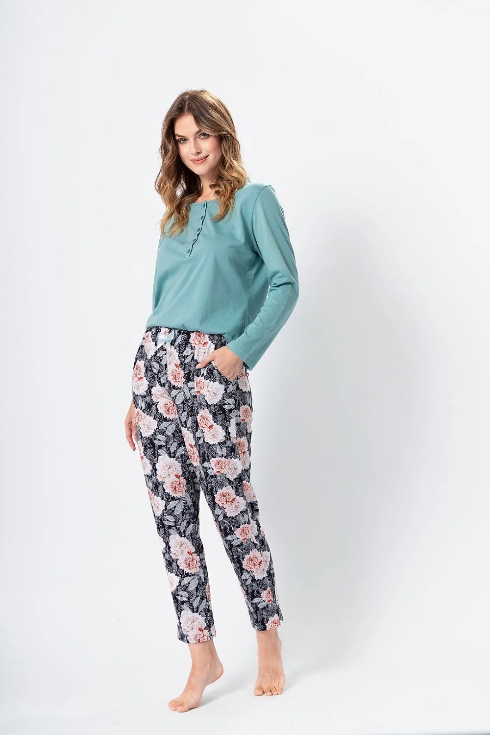 Pyjama femme vert menthe motif floral coton confortable coupe droite manches longues pantalon ample
