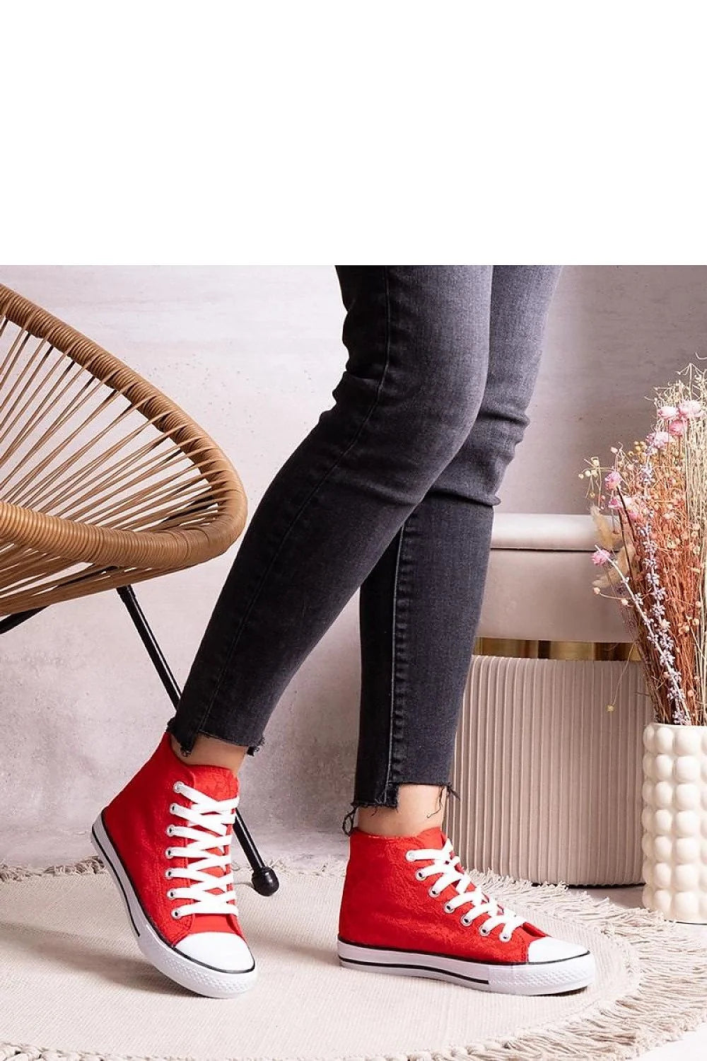 Baskets Solea modernes audacieuses rouge vif détails blancs tige haute lacets blancs caoutchouc durable sneakers femmes