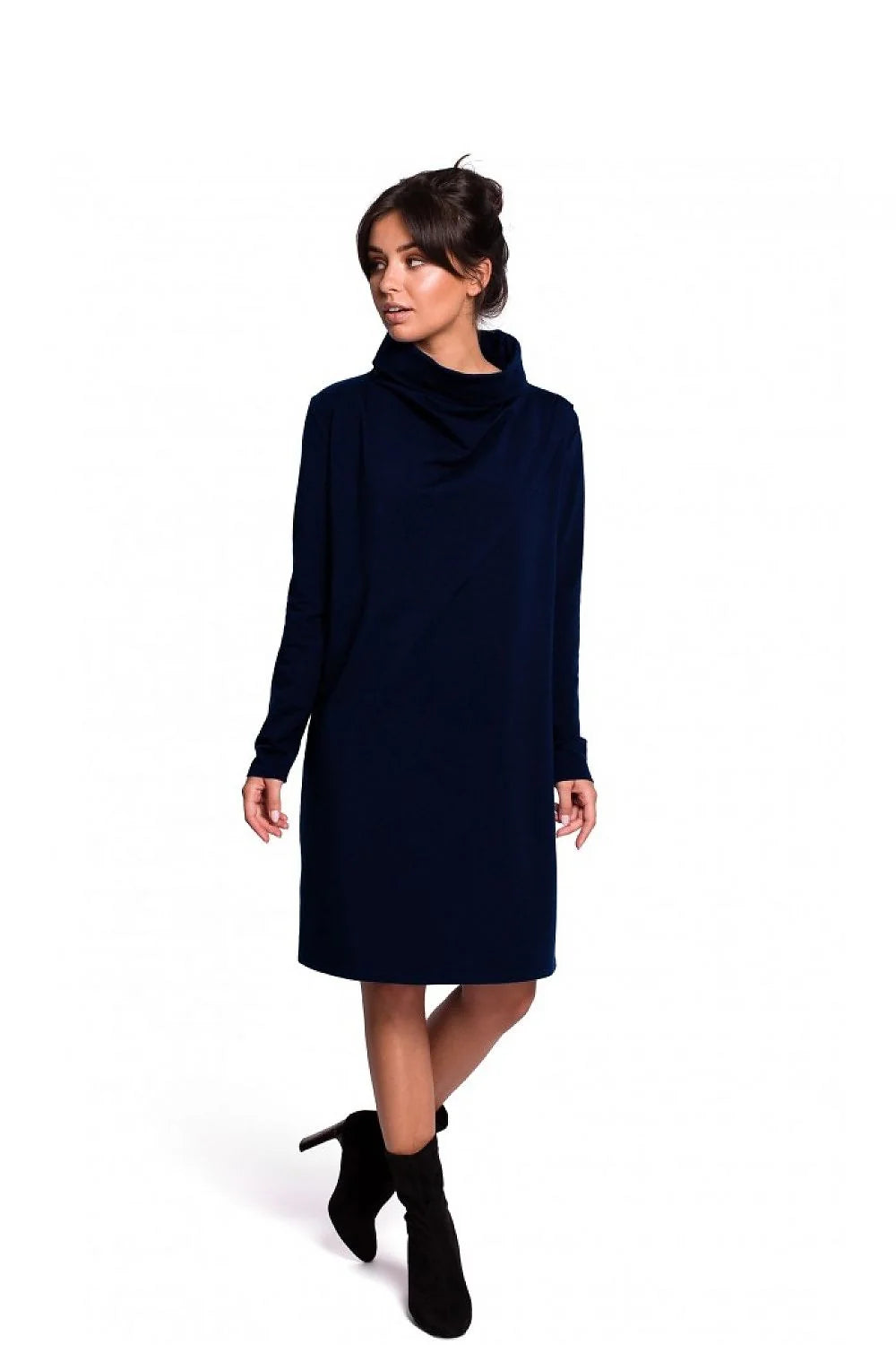 Robe noire coton élasthanne chic casual manches longues col cheminée pour femmes modernes élégantes