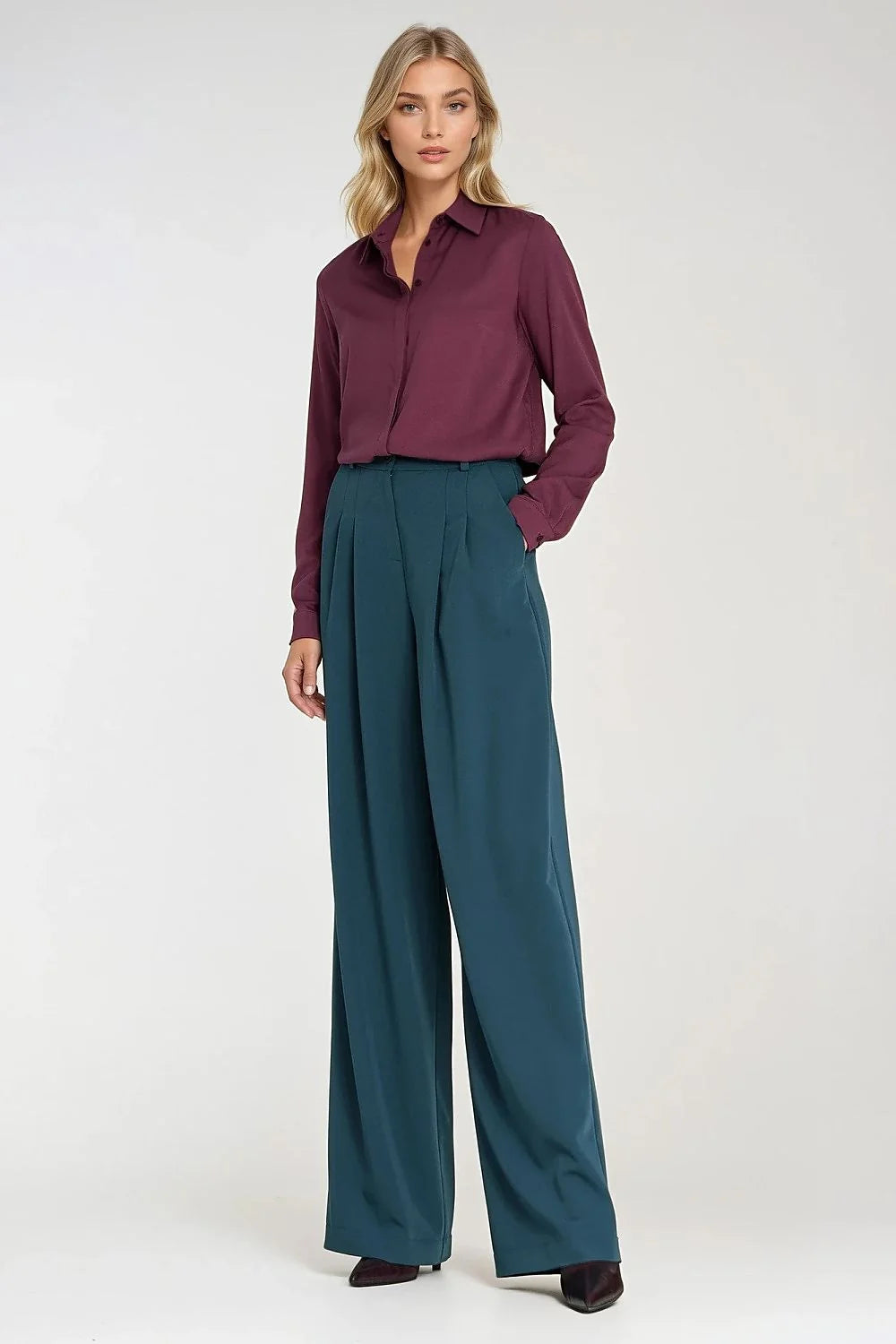 chemise femme prune profond viscose fluide drapé col classique manches longues poignets boutonnés patte boutonnage discret coupe droite