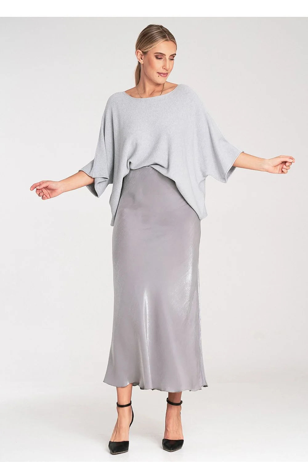 pull poncho femme maille fine gris clair oversize encolure bateau manches amples troisquarts kimono tombé fluide ourlet asymétrique