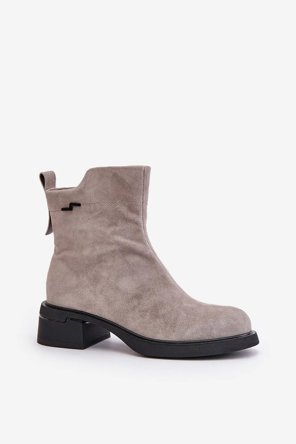 Bottes pour femmes en suède Step in style, style moderne élégant, couleur taupe clair, talon 5 cm, doublure chaude, confort