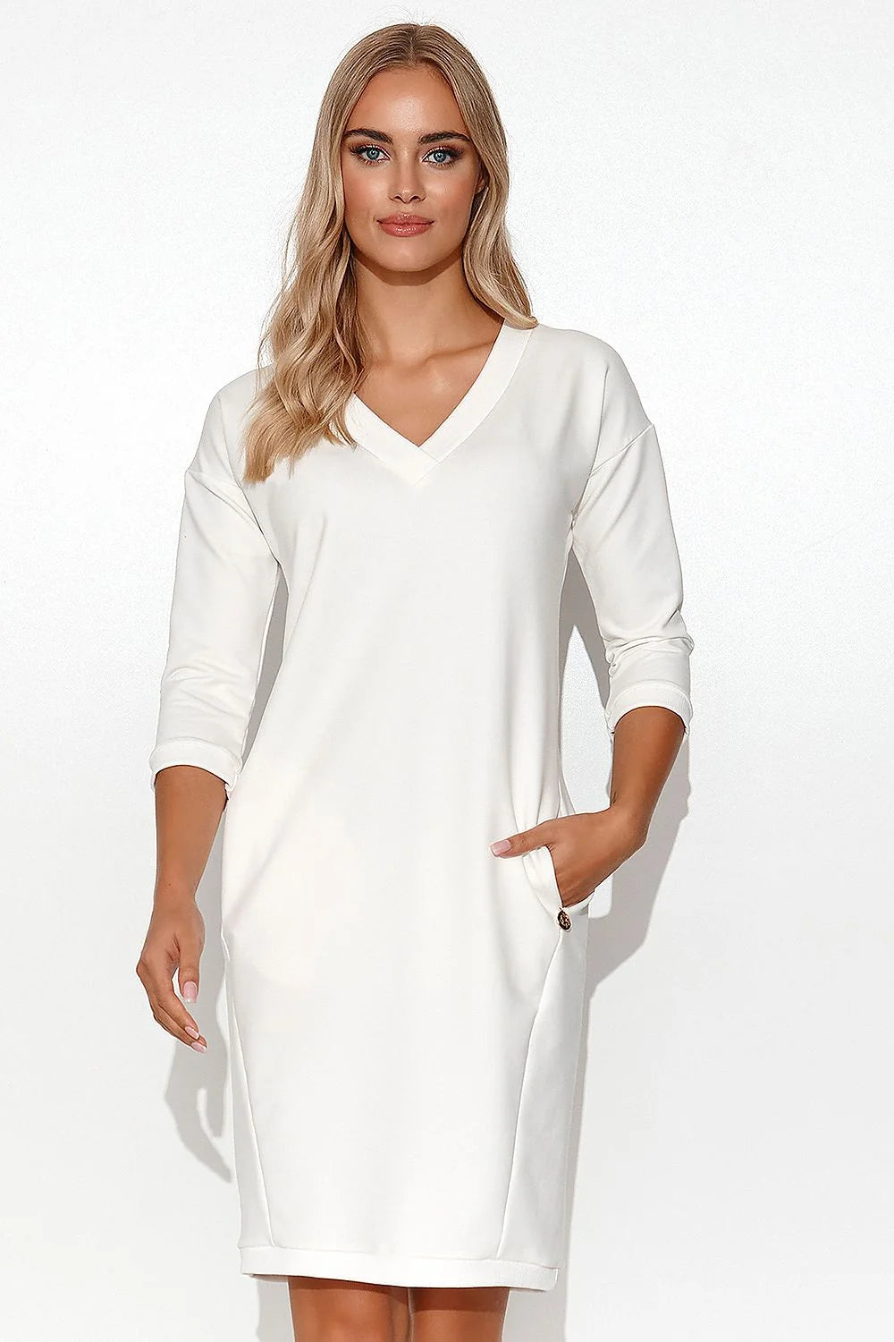 robe jour Makadamia blanche jersey stretch coton elasthanne col V manches trois quarts poches latérales bouton doré coupe droite