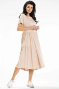 Robe de jour design fluide style casual-chic couleur beige clair femme manches courtes encolure bateau coupe ample taille haute summer dress