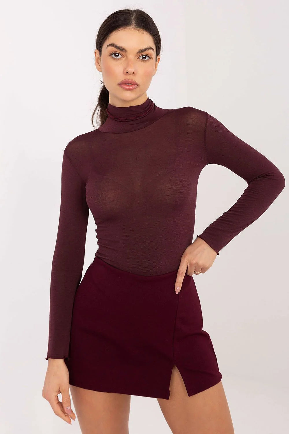 chemisier femme col roulé slim manches longues ajustée maille fine extensible cachemire viscose élasthanne nylon bordeaux semi transparent