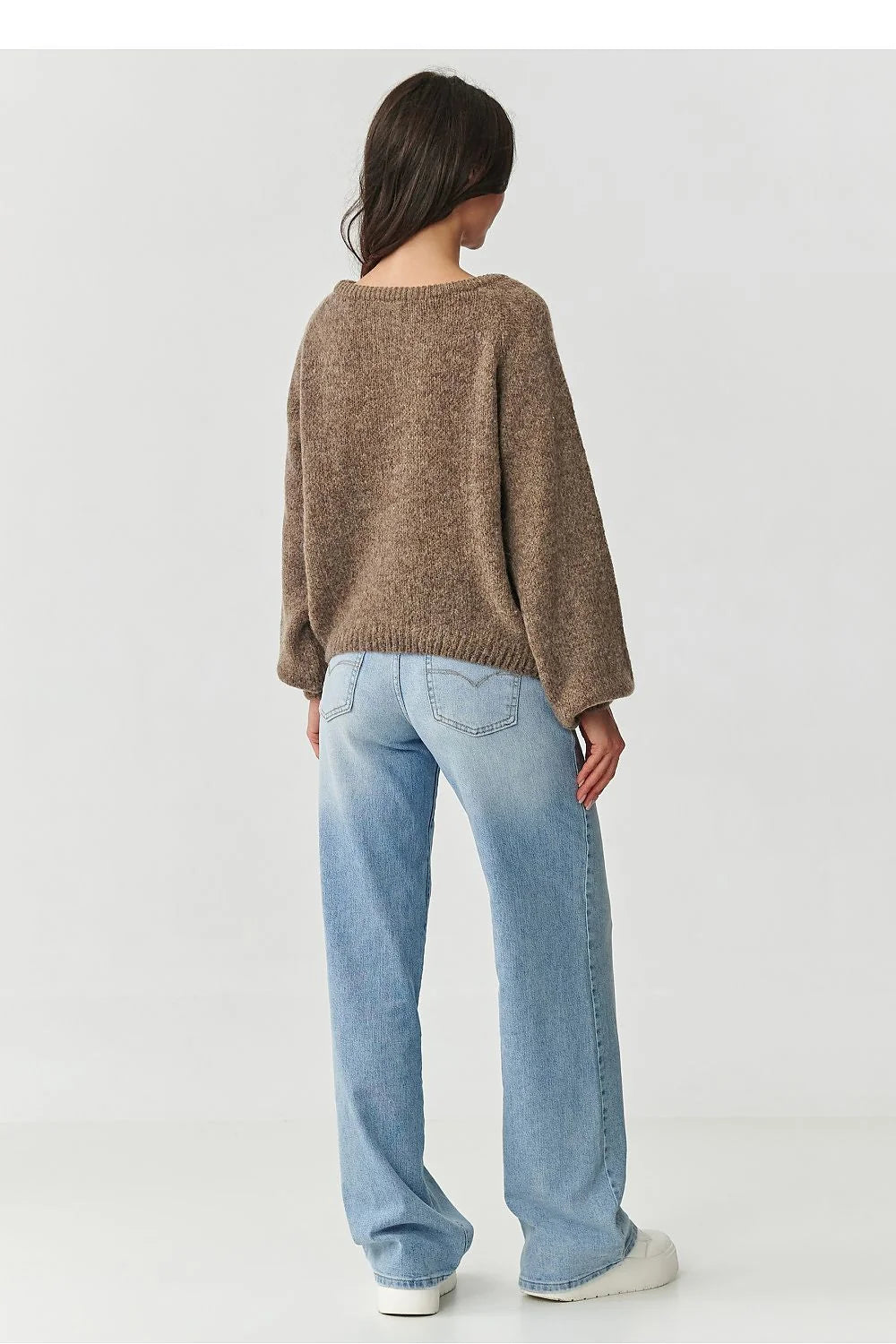 pull femme maille douce duveteuse mohair kid laine acrylique polyamide chaud moelleux coupe droite courte encolure ronde manches ballon resserrées